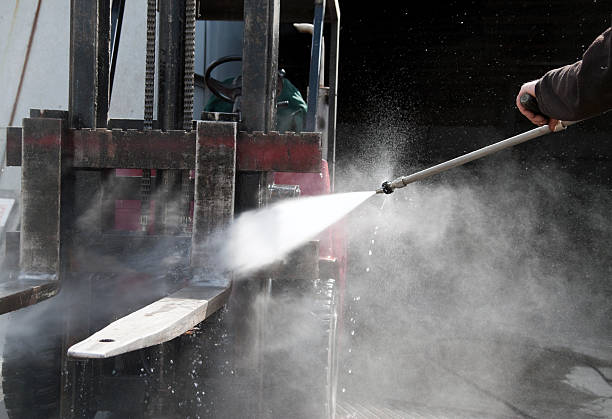 Best Deck Pressure Washing  in La Crescenta Montrose, CA